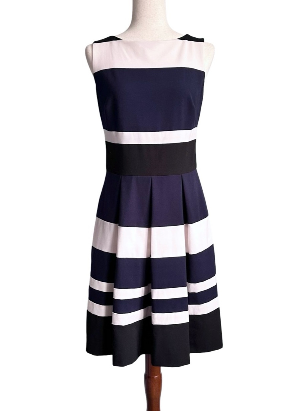 Ralph Lauren LRL Navy Striped Sleeveless Keyla Dress Size 6 EUC Classic Preppy - Picture 3 of 7